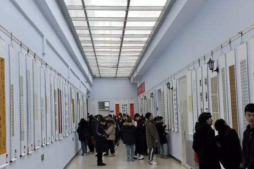 打磨精品把作業做成作品 美術與設計學院書法學專業舉辦書法作品展