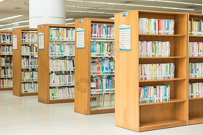 圖書館看書學習